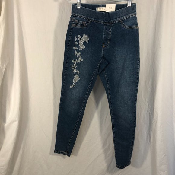 Laura PETITES size 0 floral embroidered jeans NWT - Picture 3 of 7